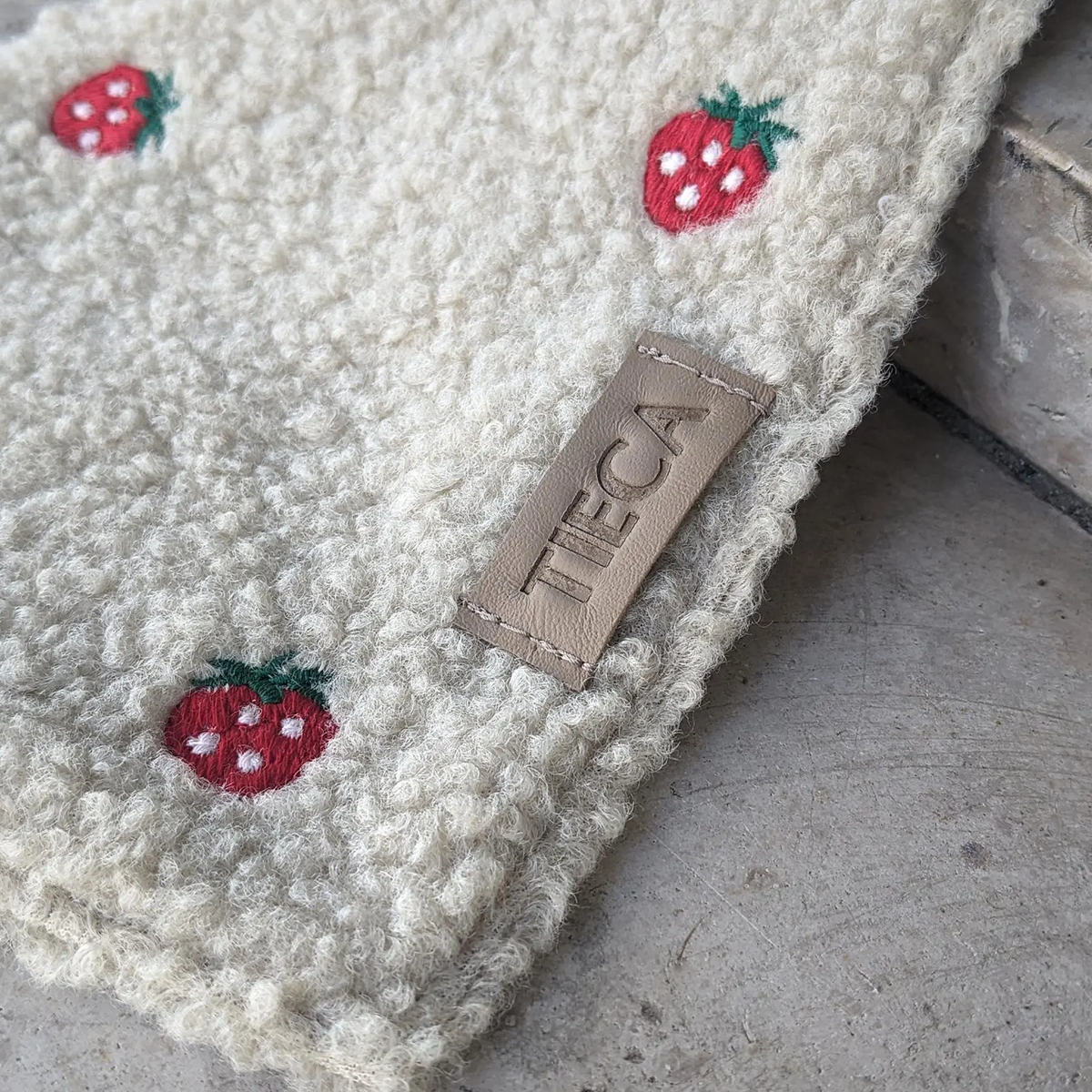 Hundehalstuch "Strawberry Fields"